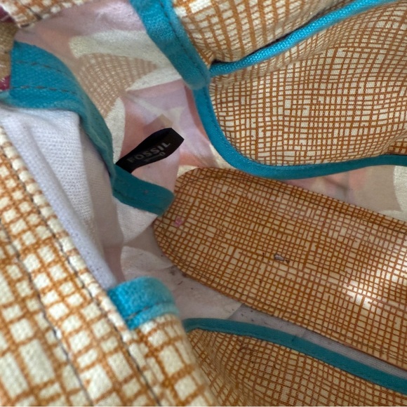 Fossil Key Per Floral Patterned Tote Bag - Brown and Burgundy - Picture 6 of 9